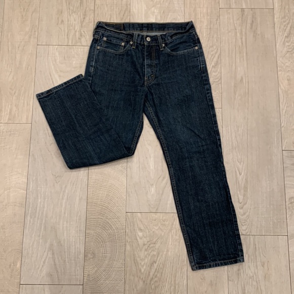 BUNDLE: Four Pairs of Levi’s Jeans - Picture 9 of 12